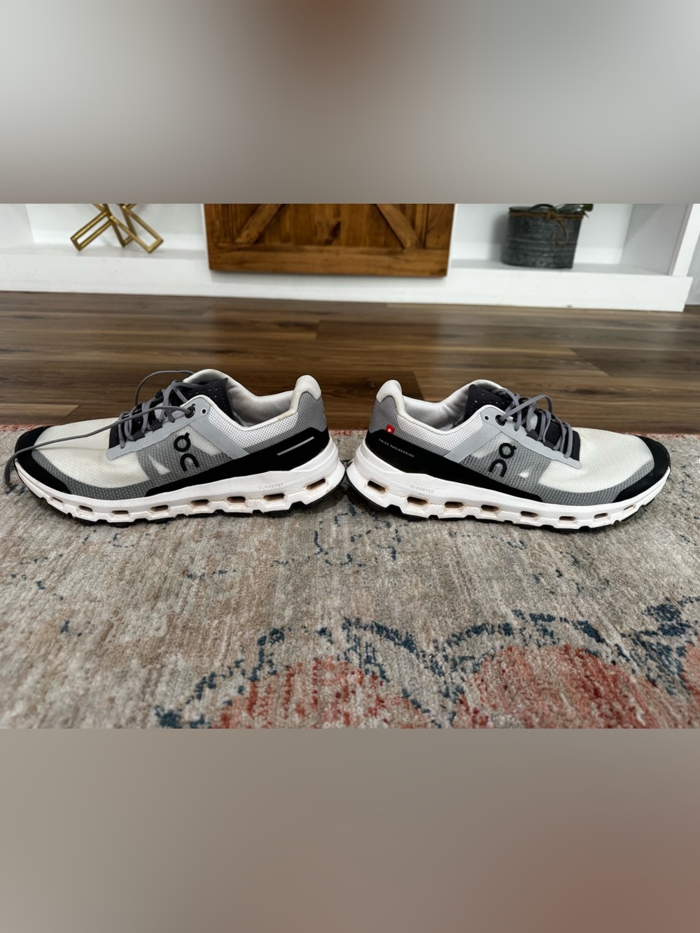 Oncloud Vista Lightweight Running Shoes - White & Black